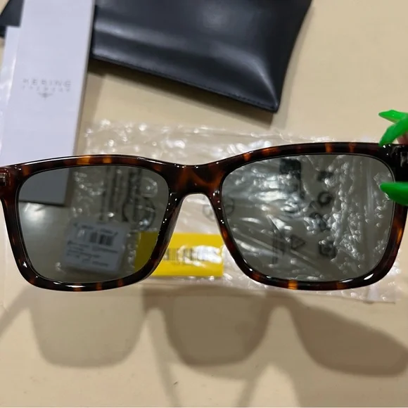 YSL Sunglasses - Picture 8 of 12